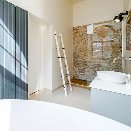 Jozefina - Mini & Family Fun