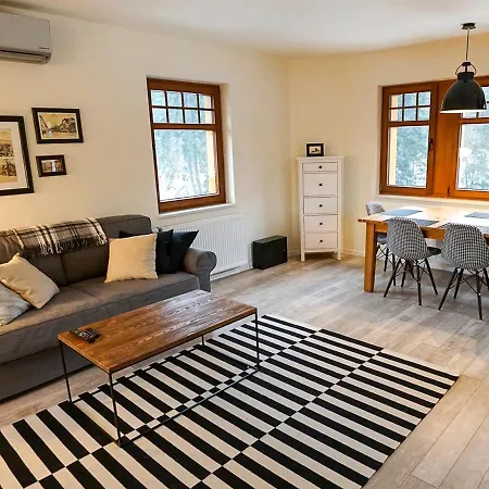 Jozefina - Mini & Family Fun *