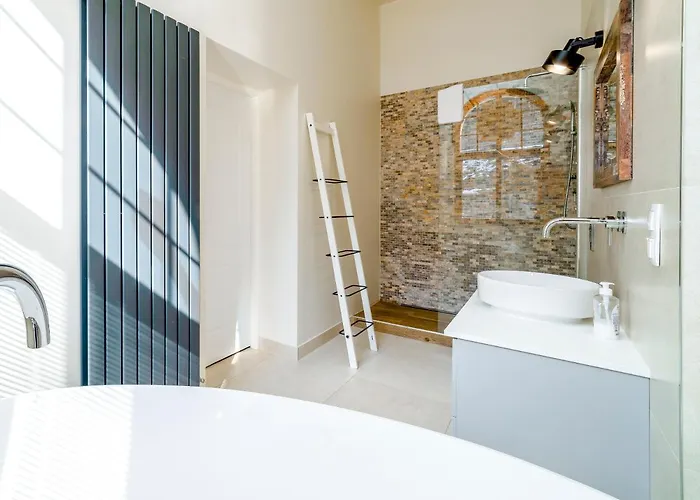 Jozefina - Mini & Family Fun